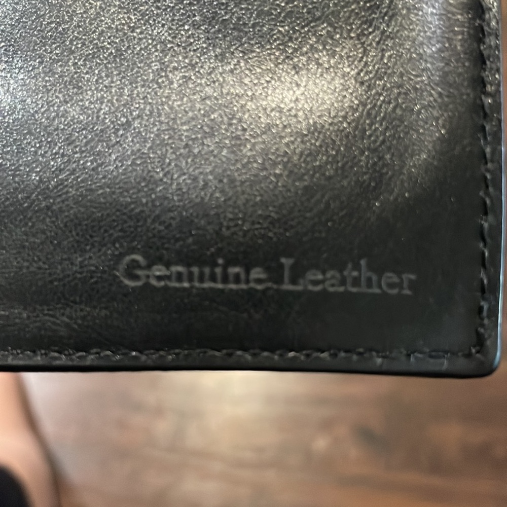 Authentic Off White wallet - Picture 2 of 4